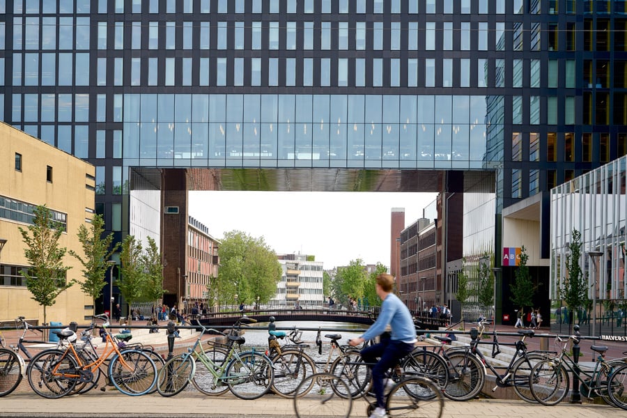 AHMM Transforms the University of Amsterdam With a Dramatic Canal-Framing  Feat of Engineering - Metropolis