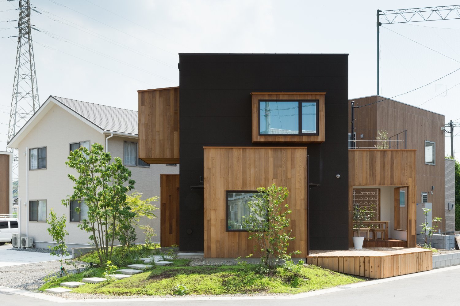 A Japanese Home That Transforms the Humble Window Sill - Metropolis