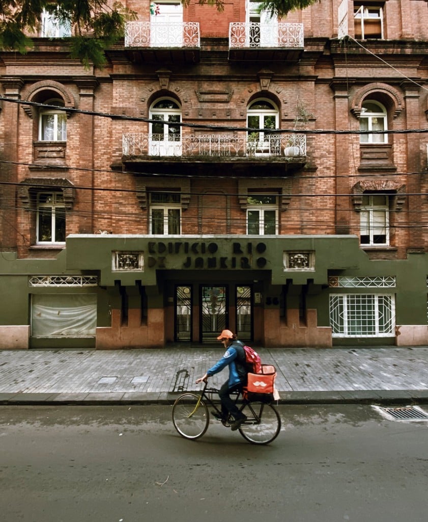 Food delivery in Mexico City during COVID-19