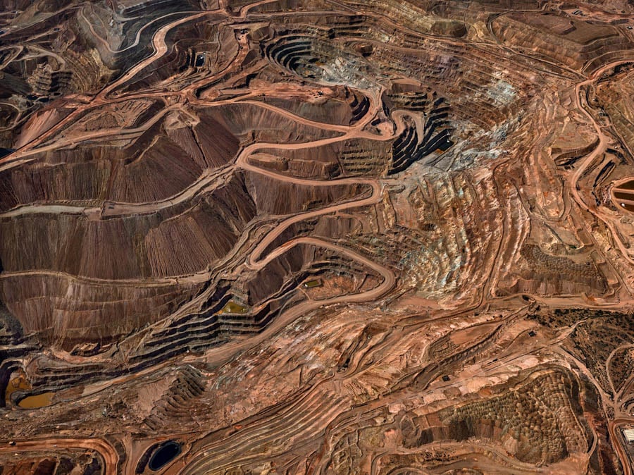 Photographer Edward Burtynsky on Creating Immersive Experiences