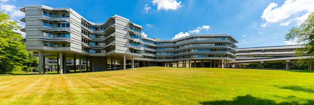 exterior of union carbide headquarters designed by Kevin Roche