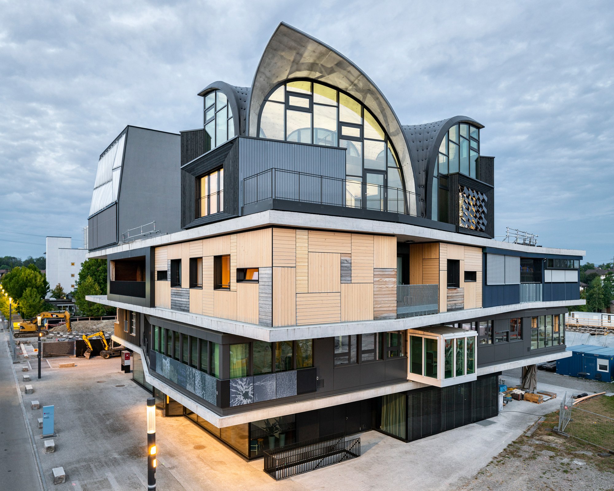 hilo building exterior showing curved roof and multiple materials