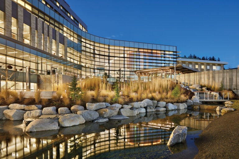 A MedicalCenter Expansion by NBBJ Embraces its Northwest Setting