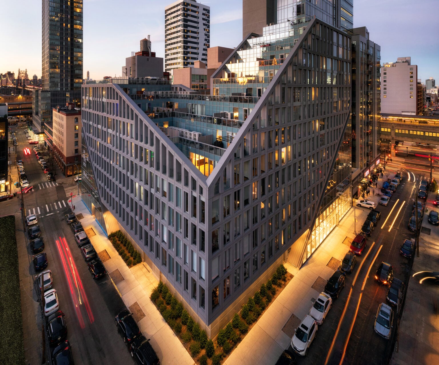 A Long Island City Apartment Puts the "Fun" in Functional