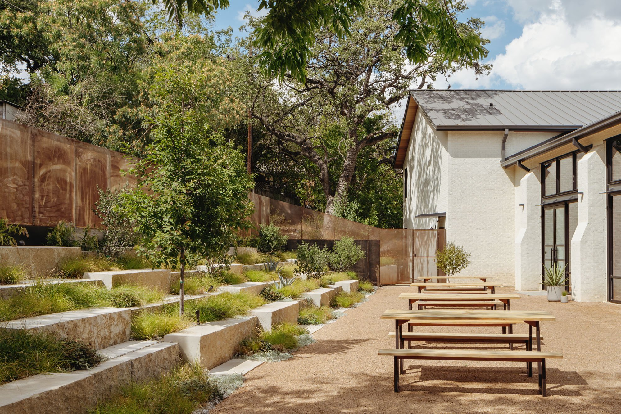 Greater Goods Coffee / Michael Hsu Office of Architecture