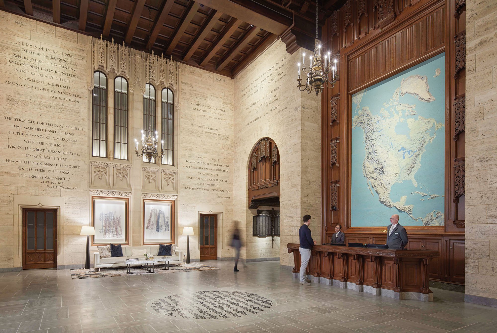 chicago tribune building tours