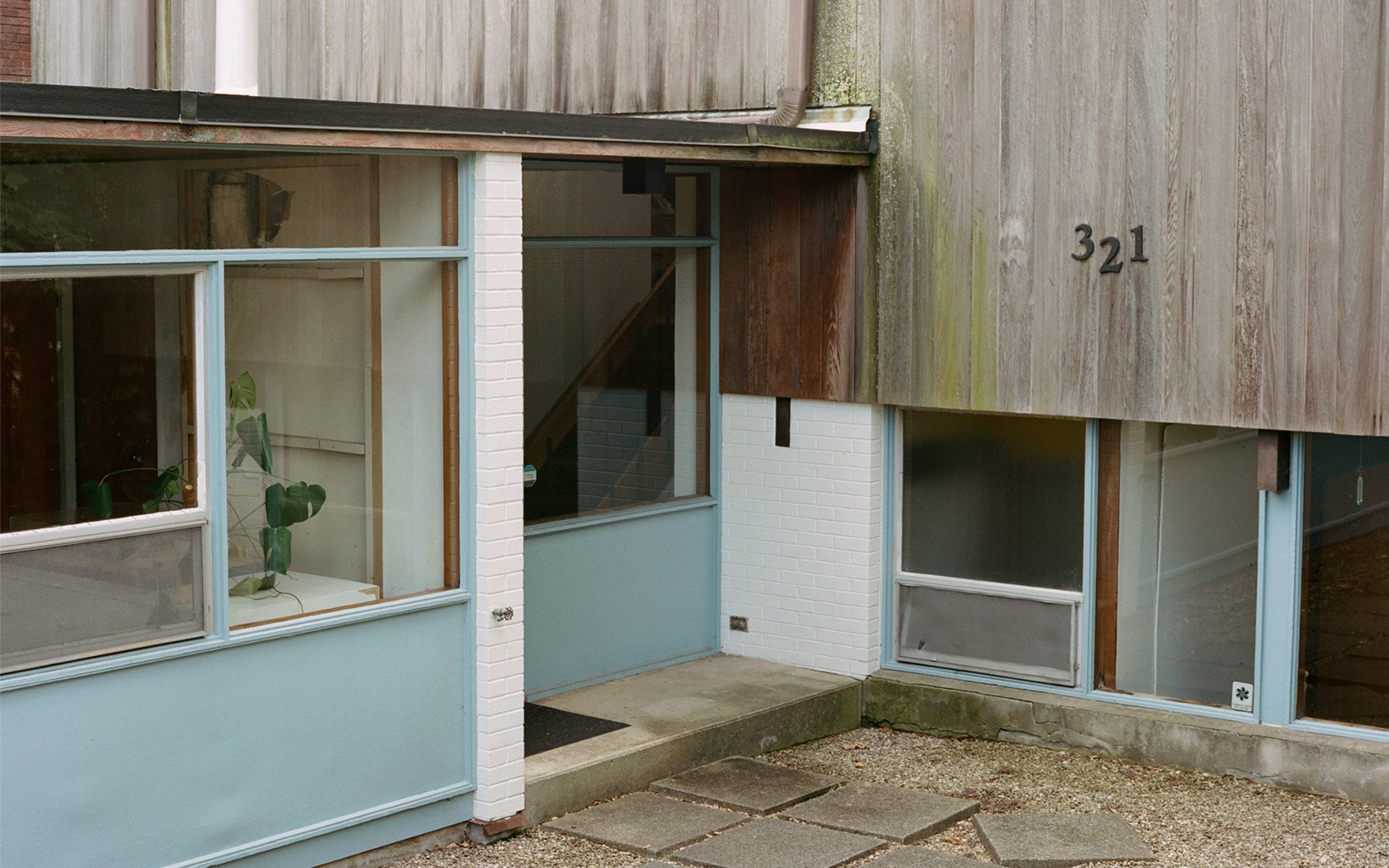 image of the exterior of a house