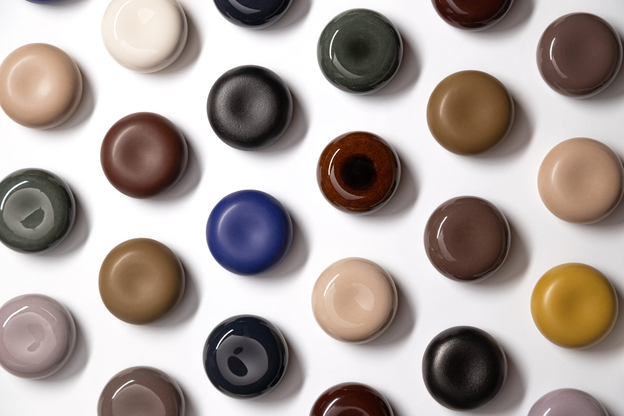 Faucets, knobs - pebble