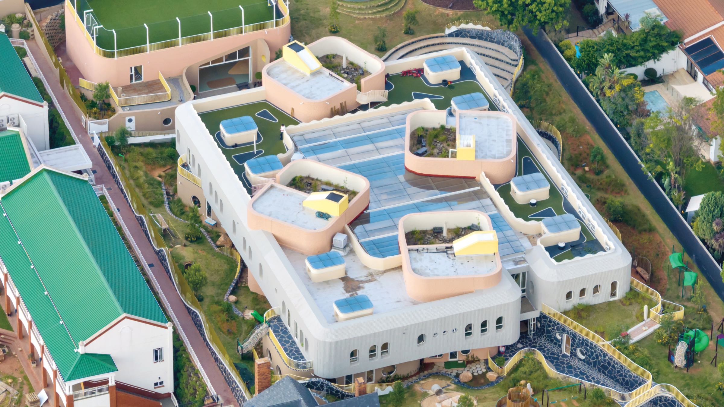 A South African Kindergarten Lets Children Wander